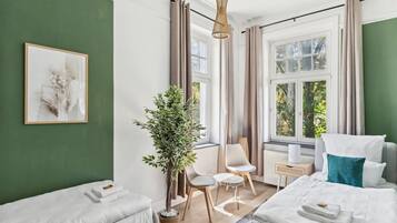 4 Schlafzimmer, Bügeleisen/Bügelbrett, Reisekinderbett, WLAN