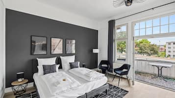 4 slaapkamers, een strijkplank/strijkijzer, reisbedje, wifi