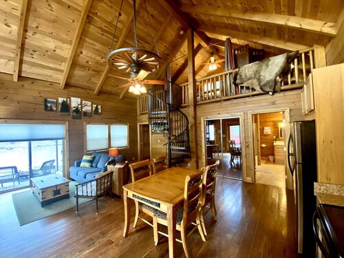 Elk Colorado River Cabin