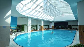 Apartment, 1 Bedroom, Accessible, Balcony | Pool | Indoor pool