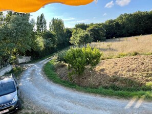 Property grounds - Charming apartment in a 17th century farmhouse, sleeps 4 (LE CHATEAU DOLERON)