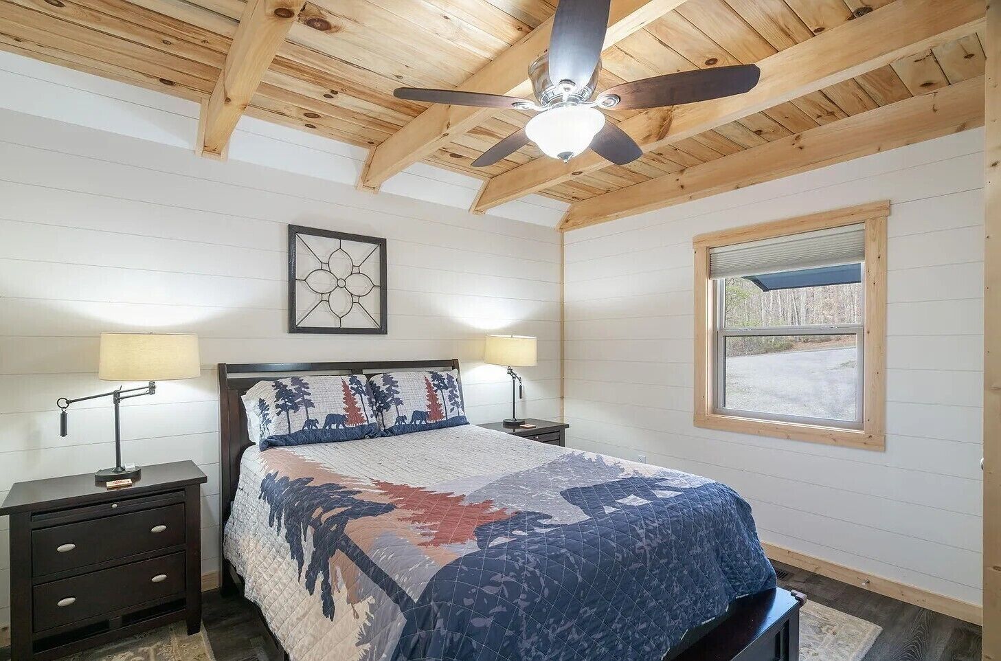 1 sovrum, strykjärn/strykbräda, wi-fi och sängkläder