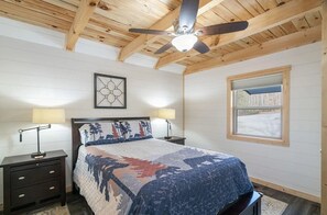 1 dormitori, planxa i posts de planxar, wifi i roba de llit 