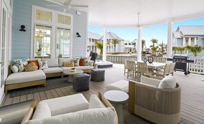 House (5 Bedrooms) | Exterior