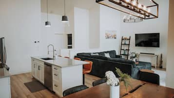 Smart TV, fireplace, video games, stereo