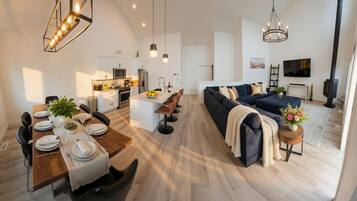 Smart TV, fireplace, video games, stereo