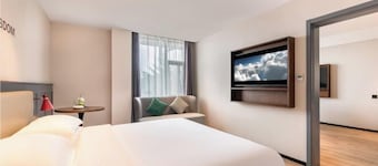 City Comfort Premier Hotel (Bozhou Weiwu Plaza)