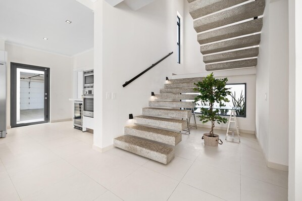 Villa - NEW Premium 4BR Large Pool Outdoor Kitchen (Noord)