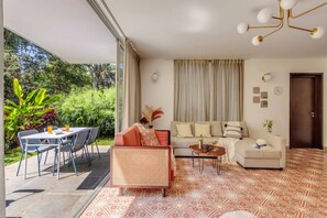 Apartment | 2 bedrooms - Stylish 2BR w Pool Near Candolim and Coco Beach (Verem)