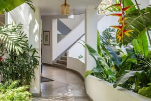 Apartment | 2 bedrooms - Stylish 2BR w Pool Near Candolim and Coco Beach (Verem)