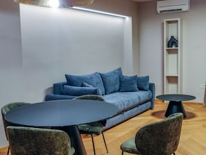 Apartment (One Bedroom Apartment (owner 1-jednos) | Living room | 32-inch flat-screen TV with cable channels