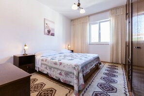 Apartment (Two Bedroom Apartment with Balcony (o) | 4 Schlafzimmer, Babybetten