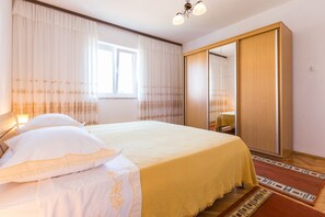 Apartment (Two Bedroom Apartment with Balcony (o) | 4 bedrooms, cots/infant beds - Lovely Leisure Apartments With Pool (Zadar)