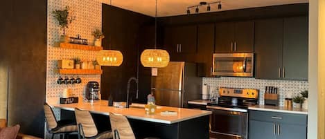 Fridge, microwave, oven, stovetop