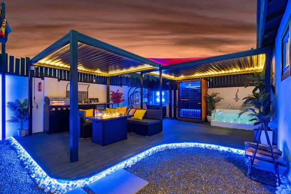 Terrace/patio - City Energy Meets Wellness Sanctuary (Phoenix)