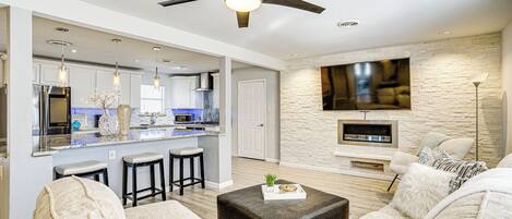 TV, fireplace