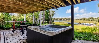 Minnetonka Custom Designed Home w/Deck & Hot Tub!