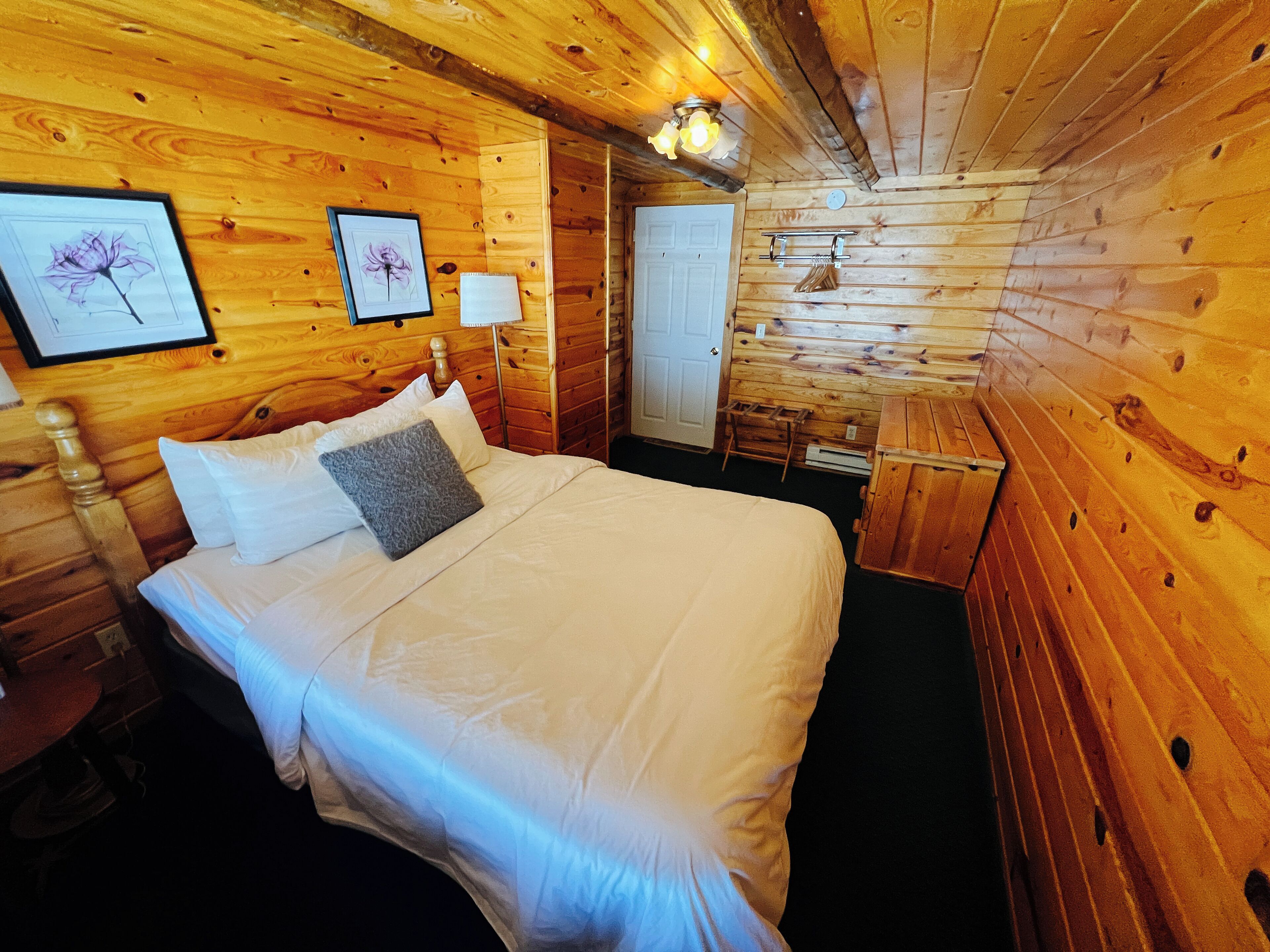 2 makuuhuonetta, silitysrauta/-lauta, vauvan matkasänky, ilmainen Wi-Fi