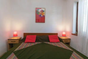 2 habitaciones, tabla de planchar con plancha y wifi gratis