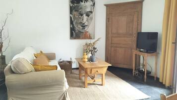 Televisie en een open haard