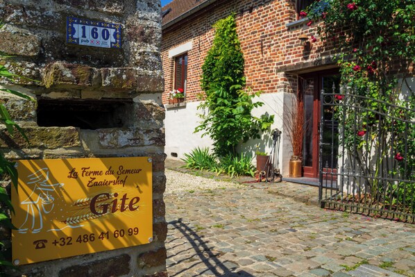 Exterior detail - Gîte de la Ferme du Semeur - Zaaiershof, Lessines. (Lessines)