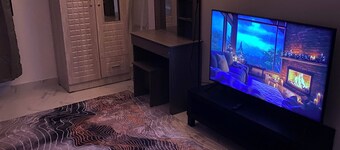 Cozy studio in charming Abu Dhabi with WiFi, AC