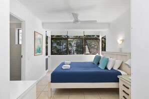 2 bedrooms, WiFi, bed sheets - Tea Trees - 2 Bedroom Apartment - Unit 5 (Noosa Heads)