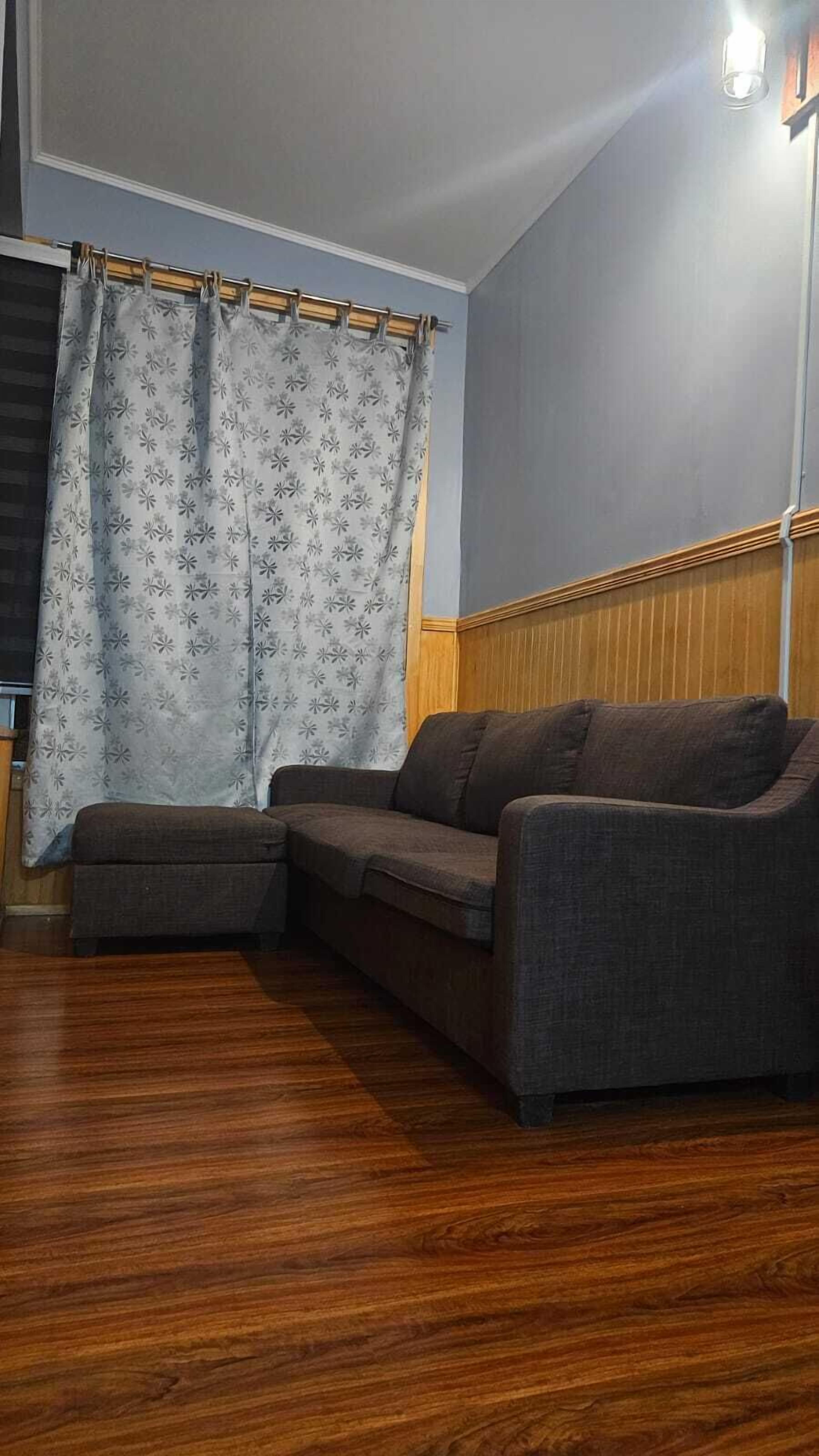 32-inch plasma TV with cable channels