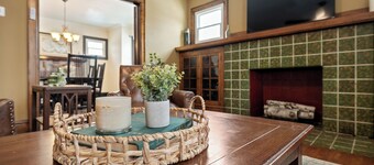 Huntington Modern - Mins to DT, MU, St. Mary's