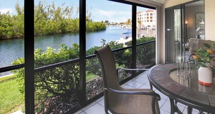 Gorgeous 2 BR / 2 BA waterfront condo in Punta Gorda - The River's End