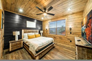 4 habitaciones, tabla de planchar con plancha y cuna de viaje