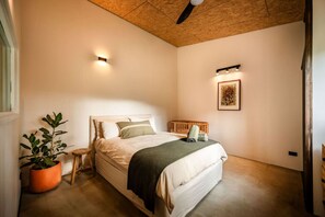 1 habitación, escritorio, wifi y ropa de cama 