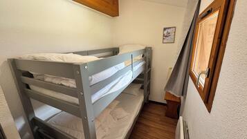 1 makuuhuone, vauvan matkasänky, Wi-Fi