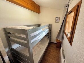 1 Schlafzimmer, Reisekinderbett, WLAN