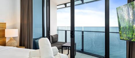 3 soverom, safe på rommet, strykejern/-brett og internettilgang