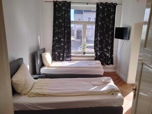 3 bedrooms, WiFi, bed sheets