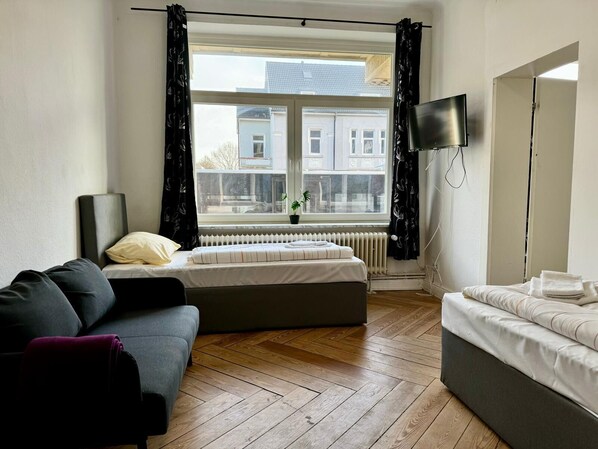 3 bedrooms, WiFi, bed sheets