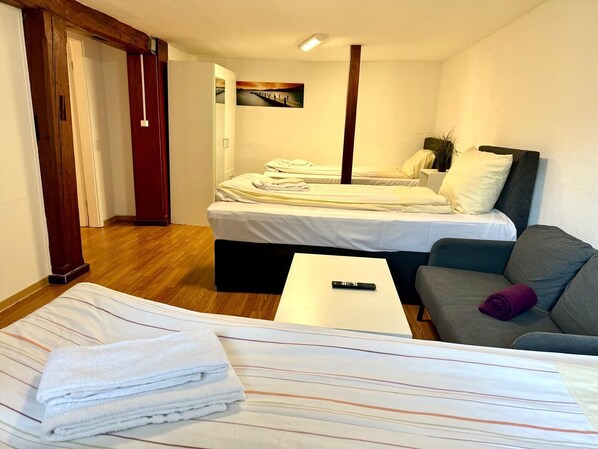 2 bedrooms, WiFi, bed sheets