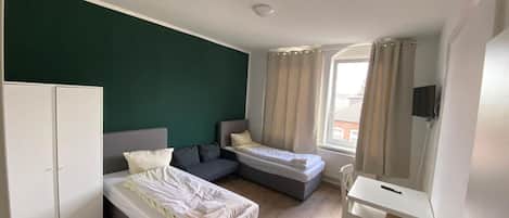 3 bedrooms, WiFi, bed sheets