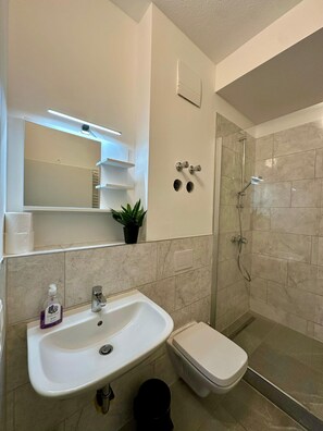 Hair dryer, towels