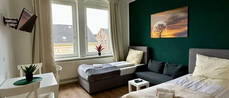 3 bedrooms, WiFi, bed sheets