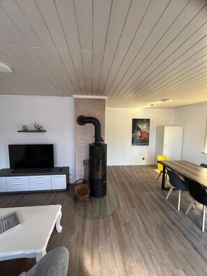 Interior - Rendsburgerstraße 161 - 4 bedrooms with parking space (Neumünster)