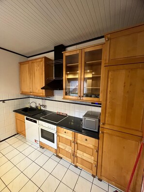 Réfrigérateur, plaque de cuisson