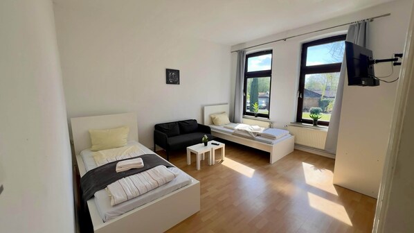 2 bedrooms, WiFi, bed sheets