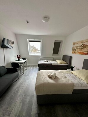 3 bedrooms, WiFi, bed sheets