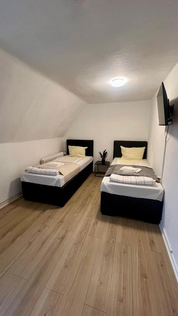 2 bedrooms, WiFi, bed sheets