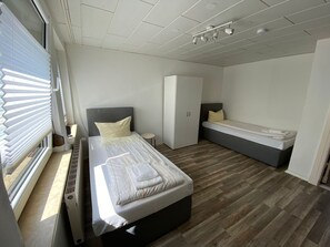 2 bedrooms, WiFi, bed sheets