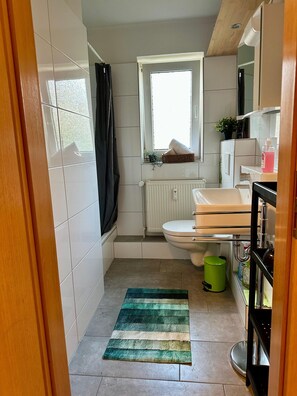 Hårtørrer, håndklæder