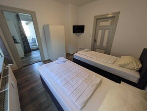 2 bedrooms, WiFi, bed sheets