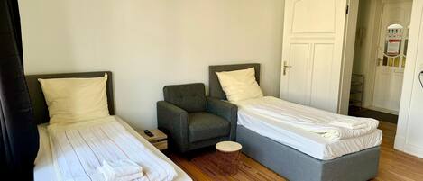 3 bedrooms, WiFi, bed sheets